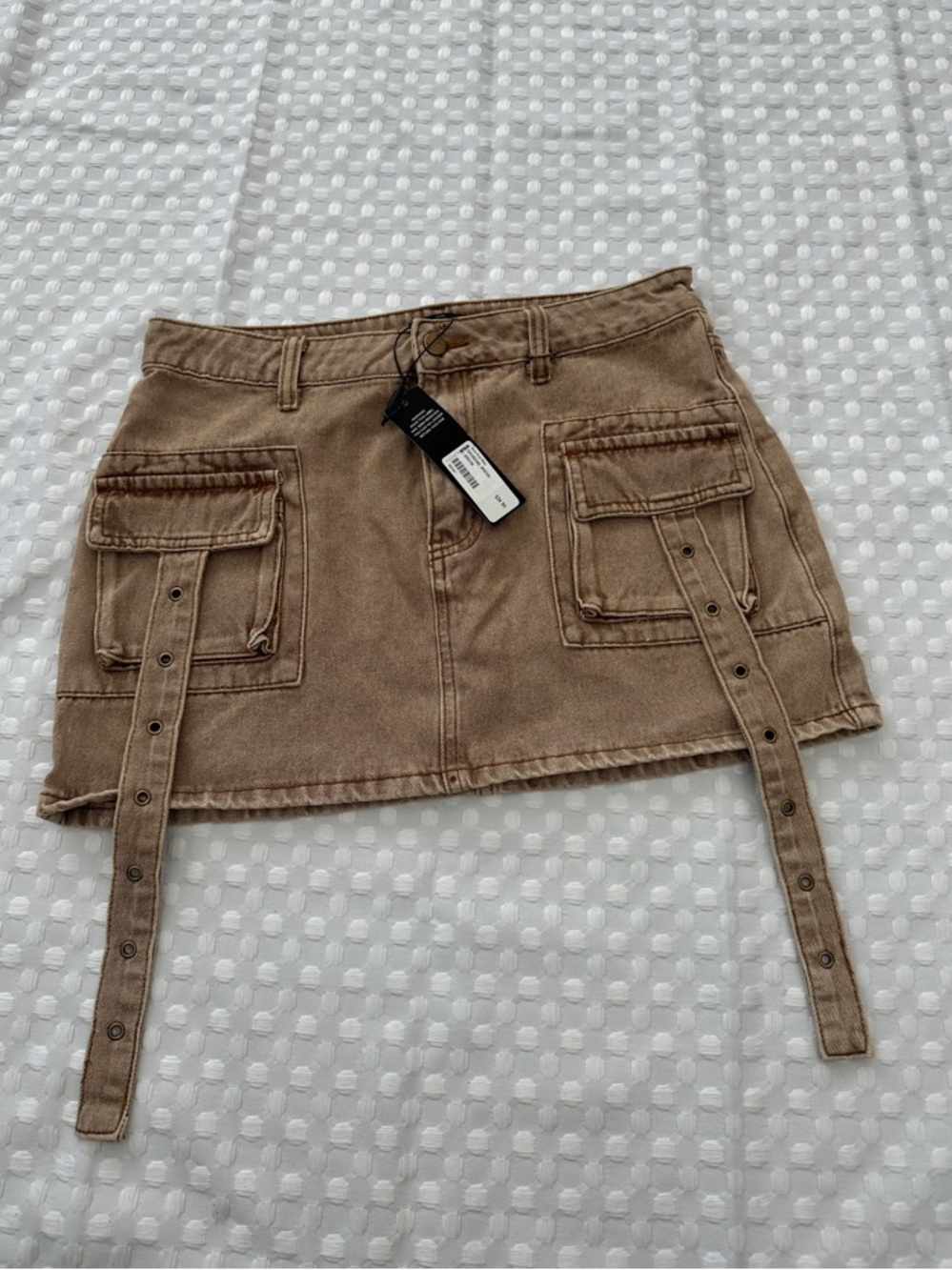 Fashion Nova Beige Gone Viral Cargo Pocket Mini Skirt - Large NWT - Picture 3 of 5